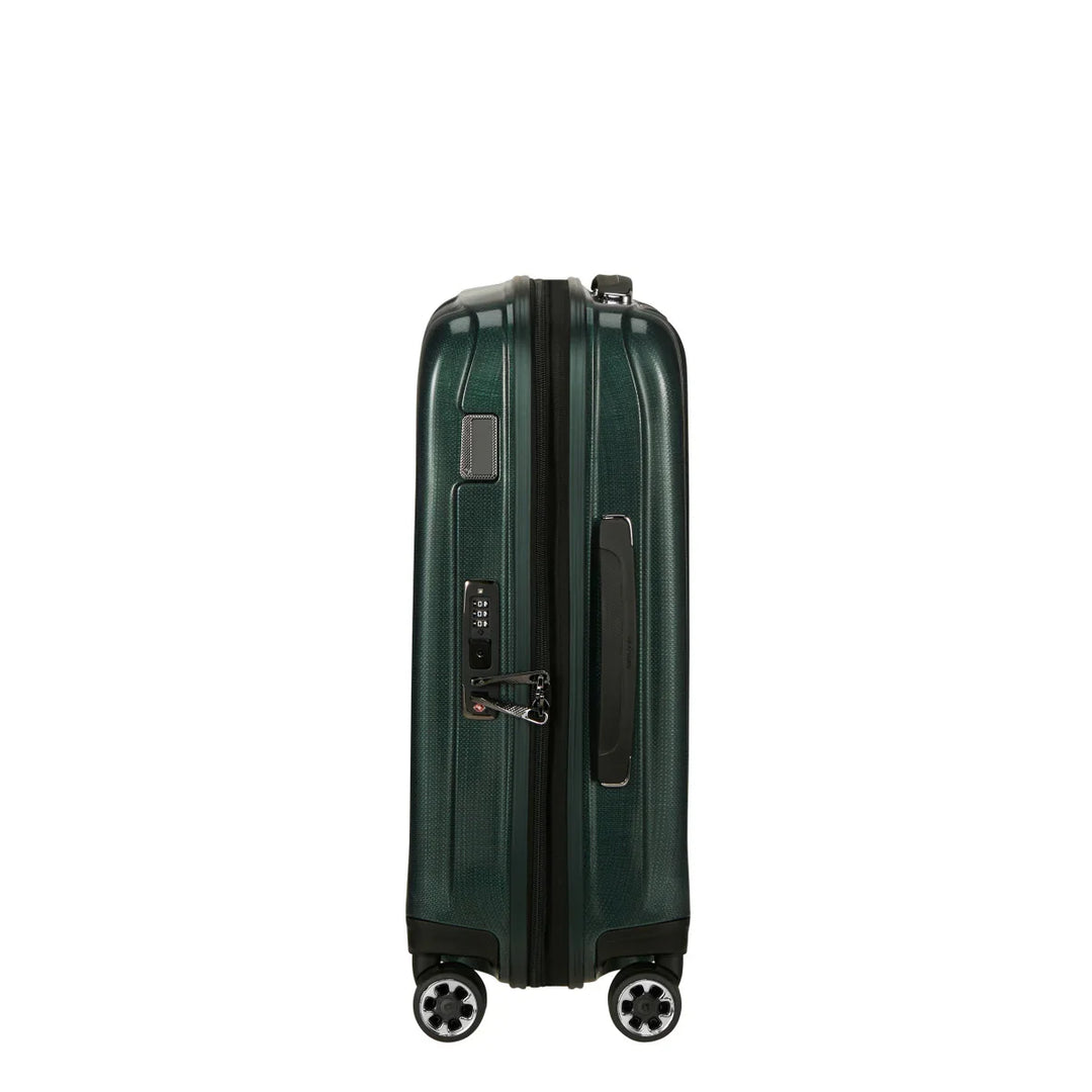 Zijkant van de Samsonite NEXIS handbagage koffer deep-Forest #kleur_deep-forest