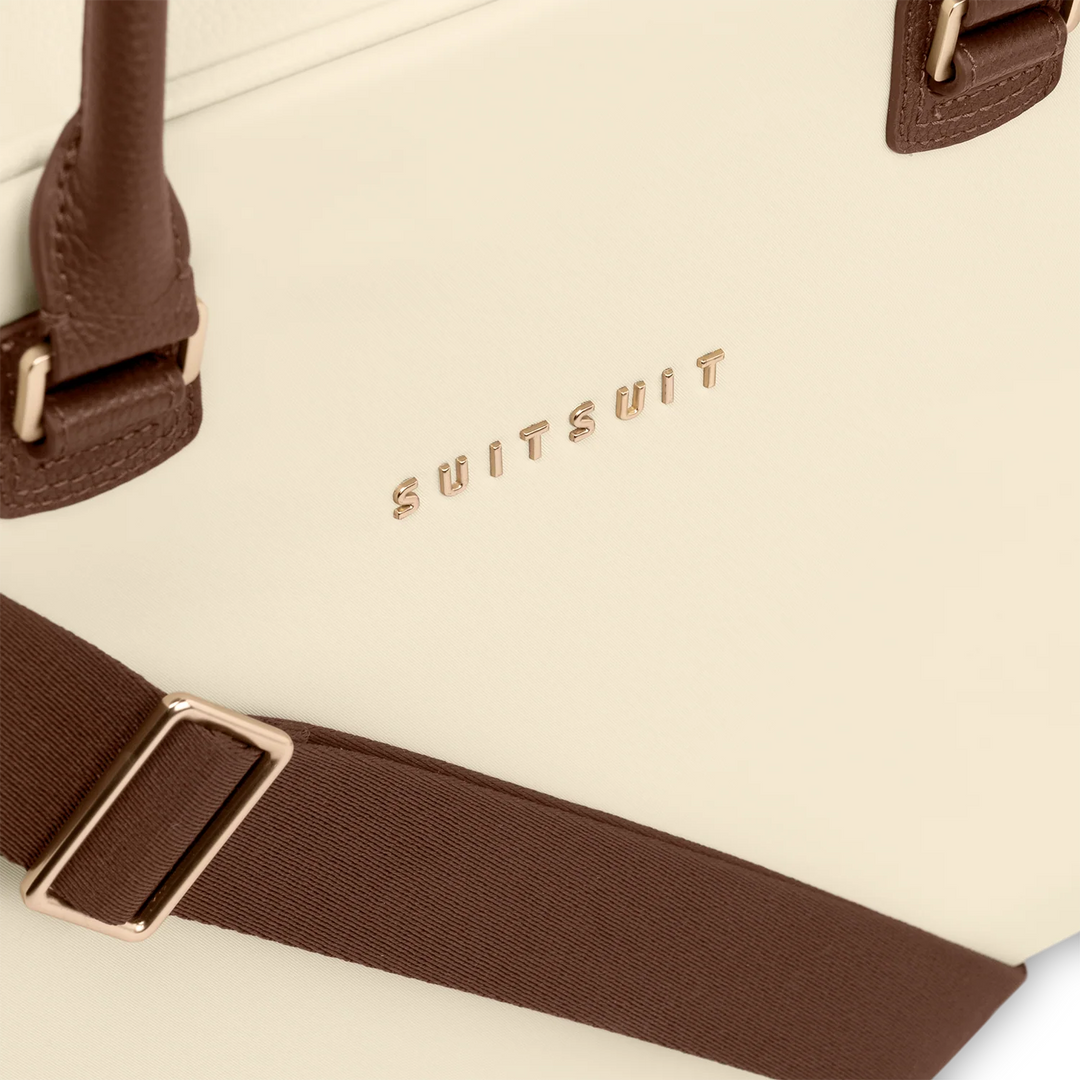 Details van het materiaal van de SUITSUIT Weekender uit de Serenity collectie Whisper-white #kleur_whisper-white