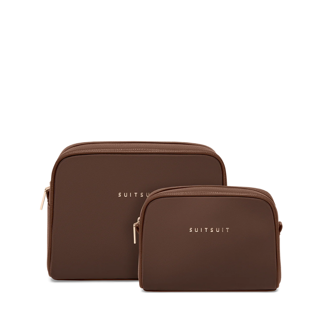 Voorkant van de SUITSUIT beauty set in chocolade #kleur_chocolade