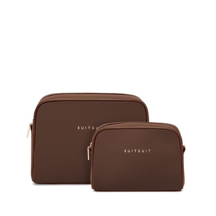 Voorkant van de SUITSUIT beauty set in chocolade #kleur_chocolade
