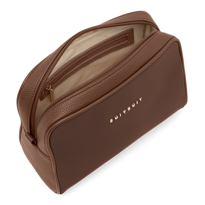 Binnenkant van de SUITSUIT beauty set in chocolade grote toilettas #kleur_chocolade