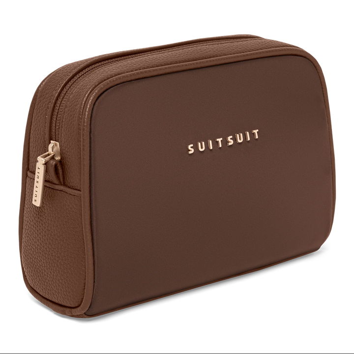 Voorzijde van de SUITSUIT beauty set in chocolade kleine toilettas #kleur_chocolade