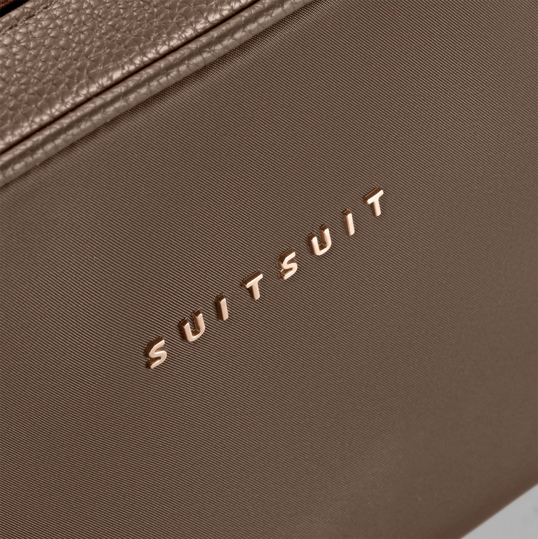 Details van het SUITSUIT beauty set in moon stone #kleur_moon-stone