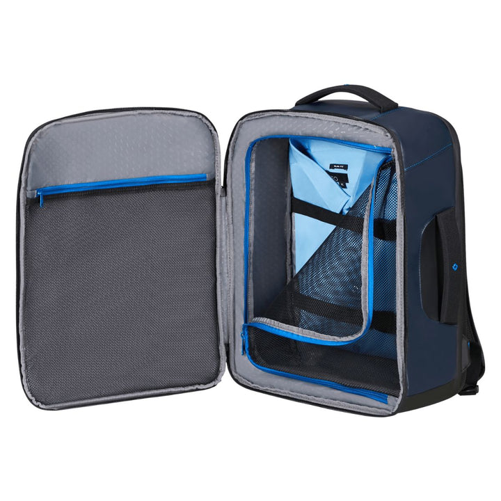 Binnenkant in gebruik van de Samsonite Ecodiver underseater M navy #kleur_navy