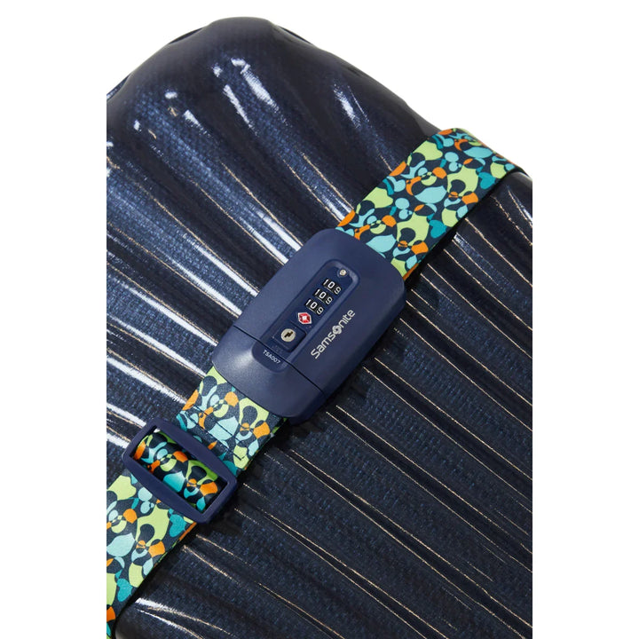 De Samsonite koffer riem met cijverslot colorwave in gebruik #kleur_colorwave
