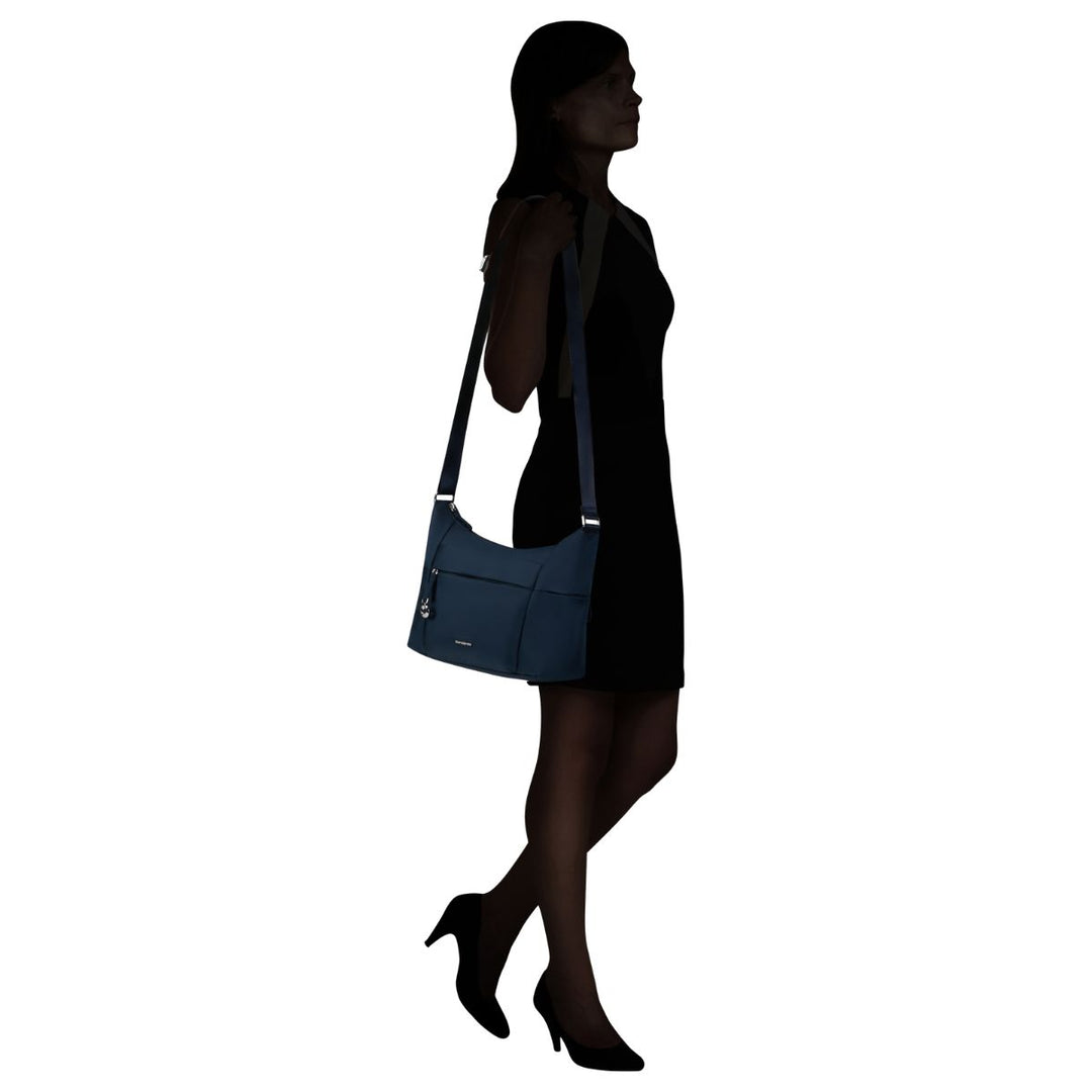 de Samsonite Move 5 navy crossover in gebruik #kleur_navy
