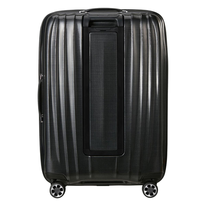 Achterkant van de grote 76 NEXIS ruimbagage koffer in het black #kleur_black