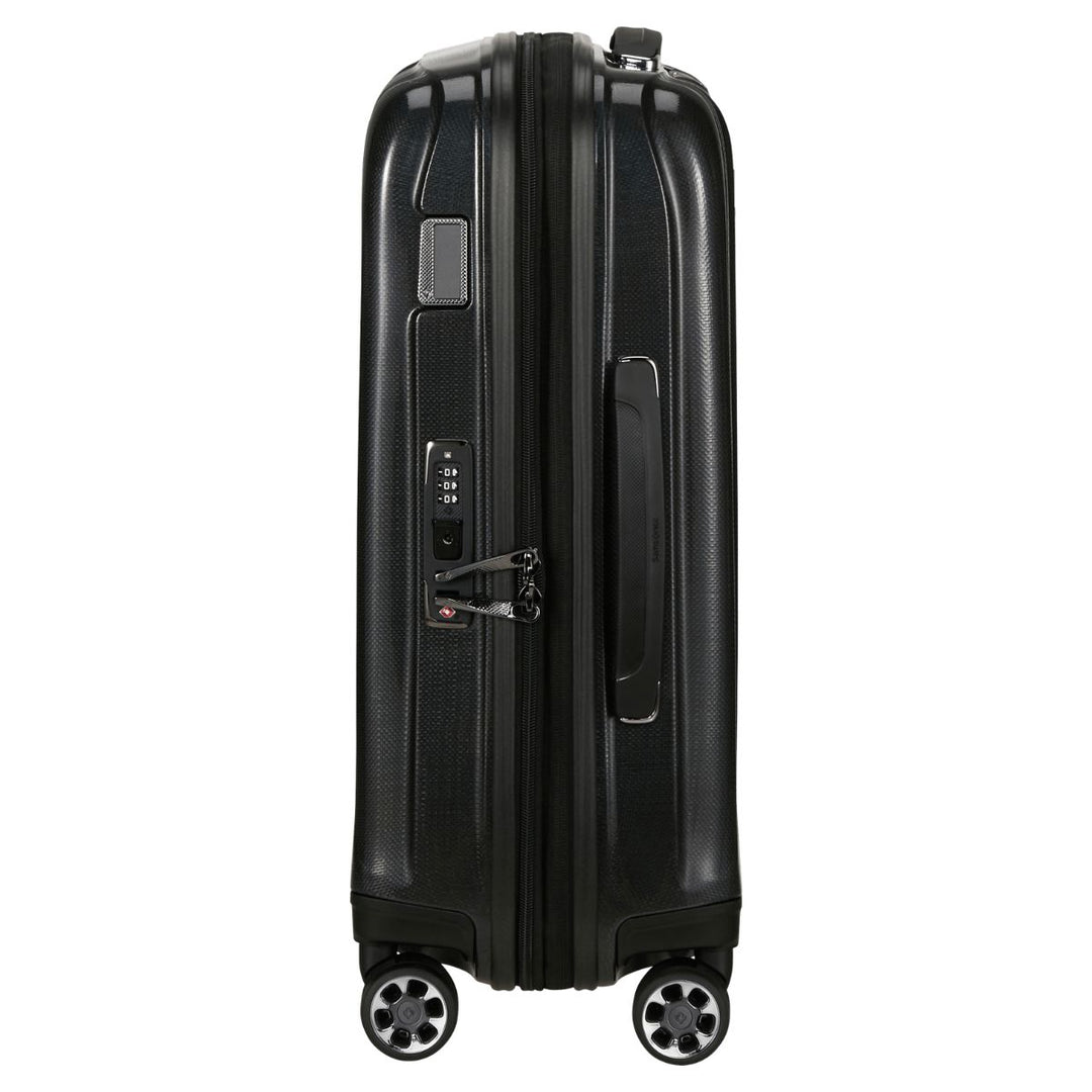 Zijkant van de Samsonite NEXIS handbagage koffer in het black #kleur_black