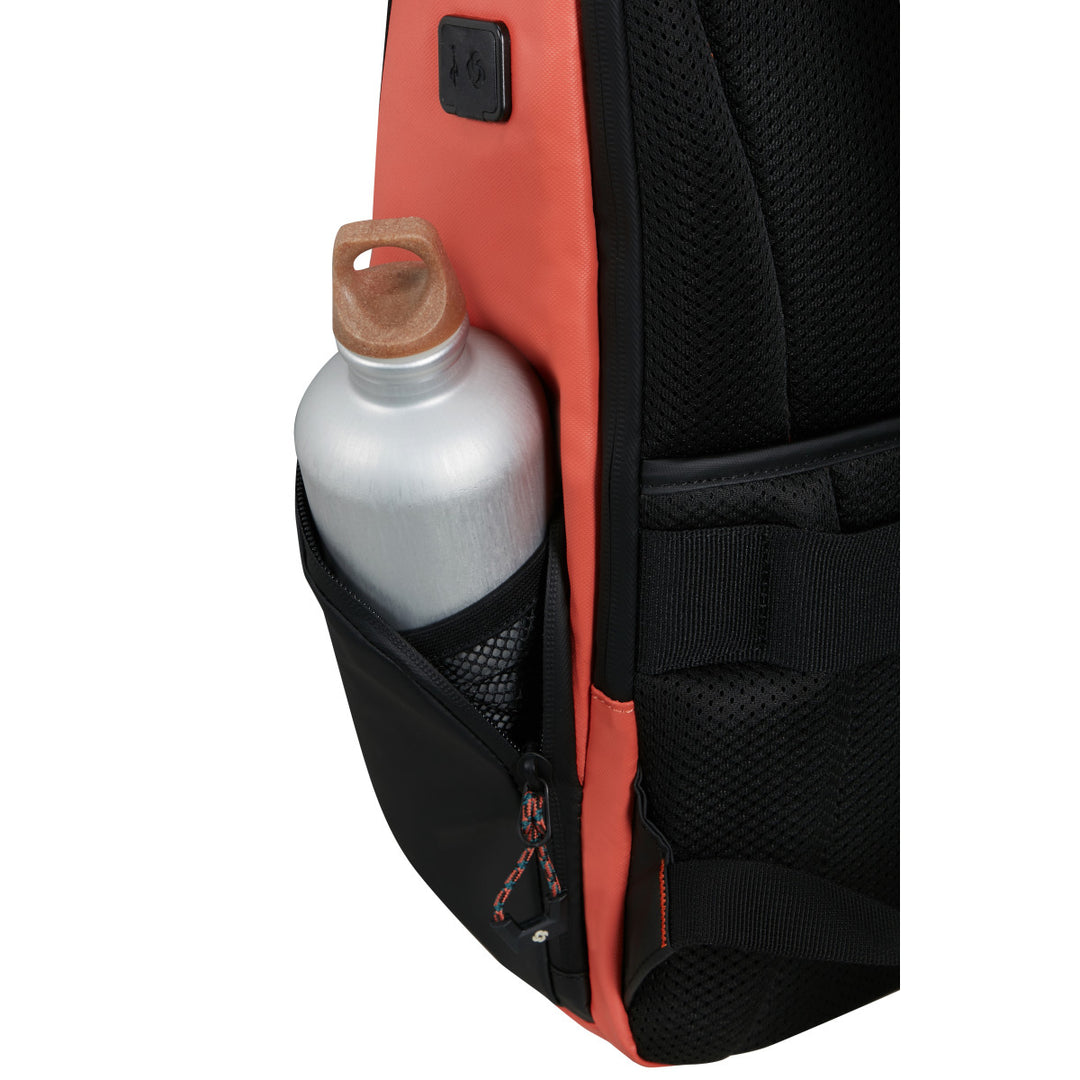 Waterfles van de Samsonite Ecoidver USB M laptop rugzak in clay #kleur_clay