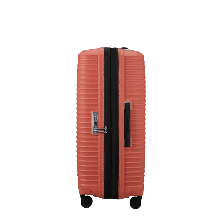 Zijkant van de Samsonite Upscape 75 in clay #kleur_clay