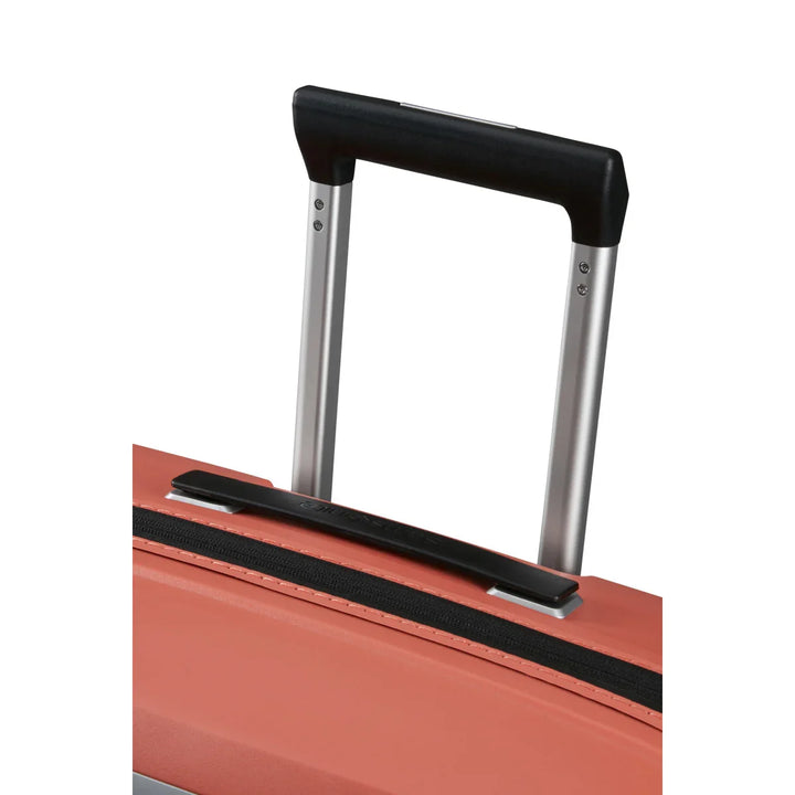 Bovenkant van de Samsonite Upscape 75 in clay #kleur_clay