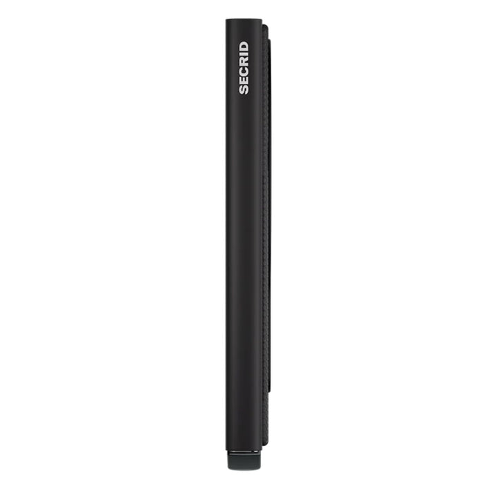 ZIjkant van de Secrid Magsafe card portector in black #kleur_black