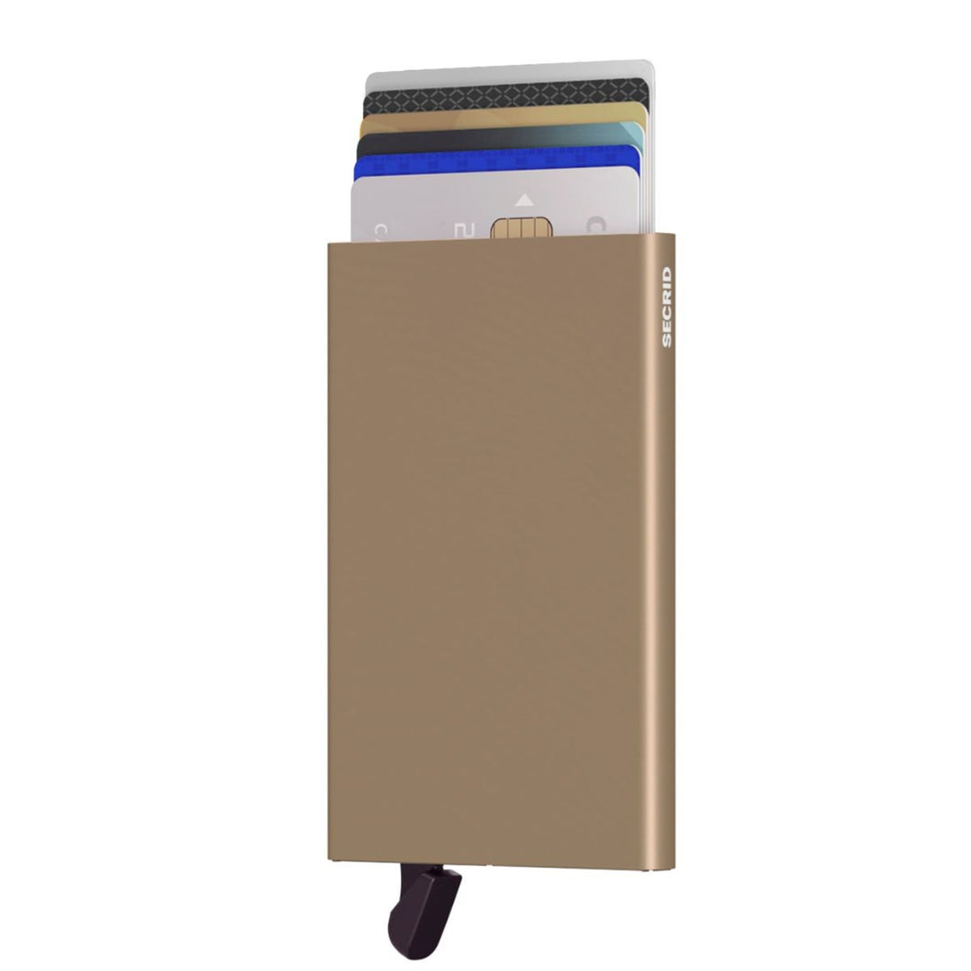 Voorkant met pasjes van de Secrid Kaardhouder sand #kleur_sand