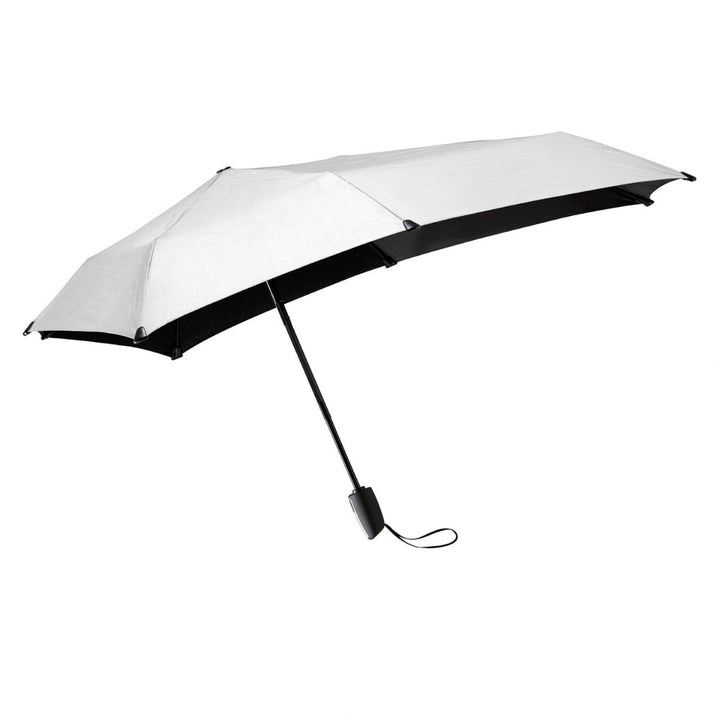 Voorkant van de Senz Automatic strom paraplu silver #kleur_silver