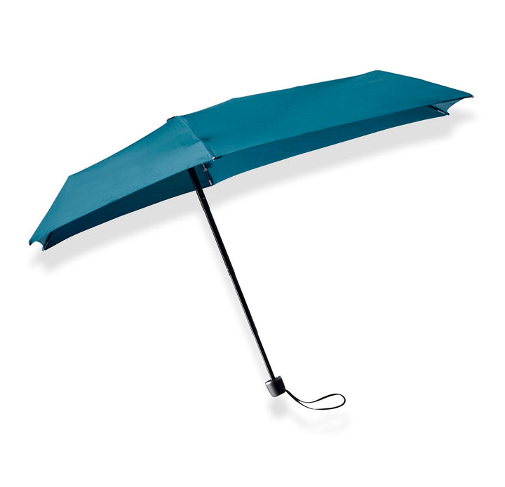 Voorkant van de Senz micro opvouwbare storm paraplu lyons-blue #kleur_lyons-blue