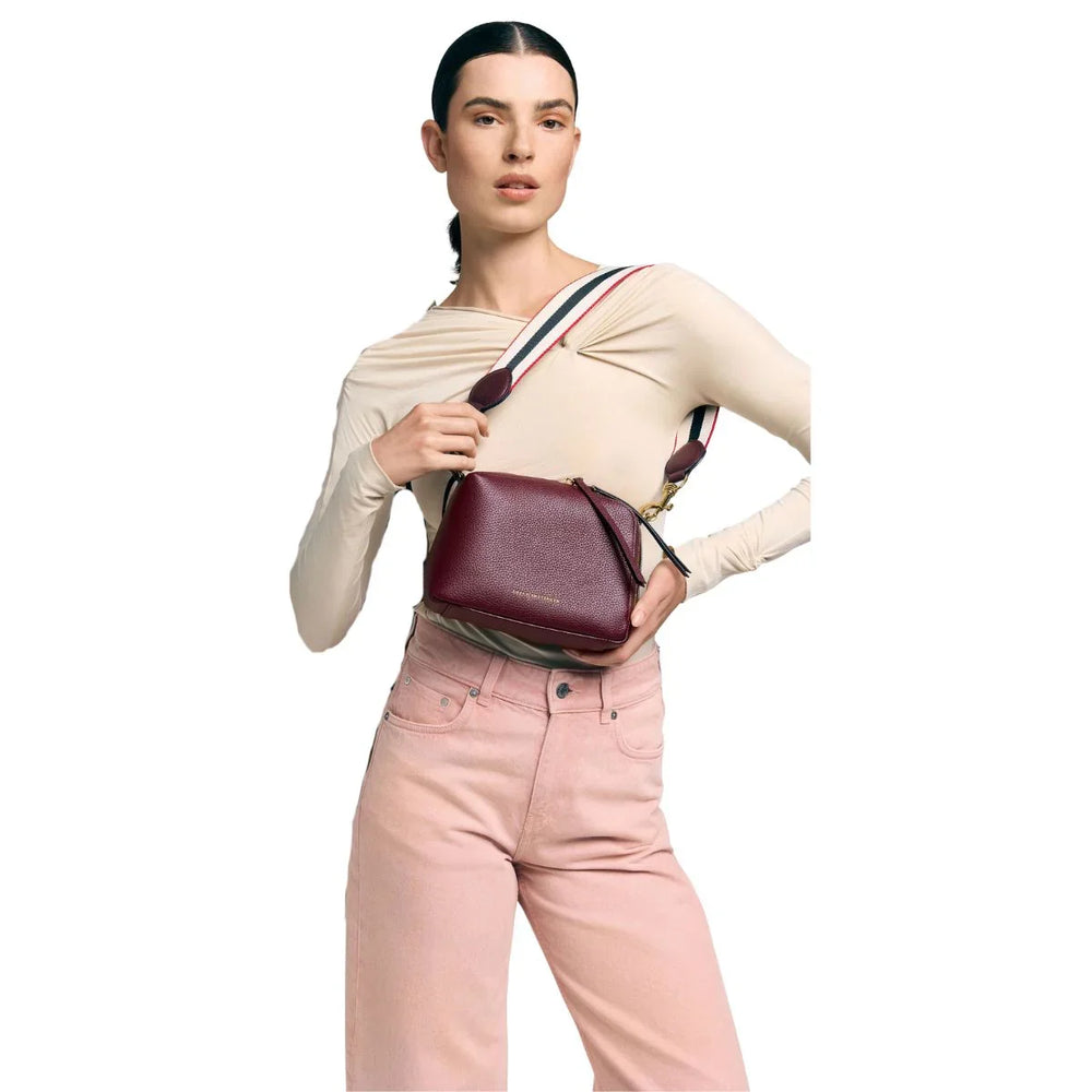 De Smaak Amsterdam Blake Bordeaux in gebruik #kleur_bordeaux