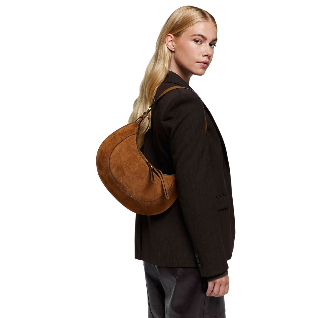 De Smaak Amsterdam Merlon schoudertas in gebruik #kleur_camel