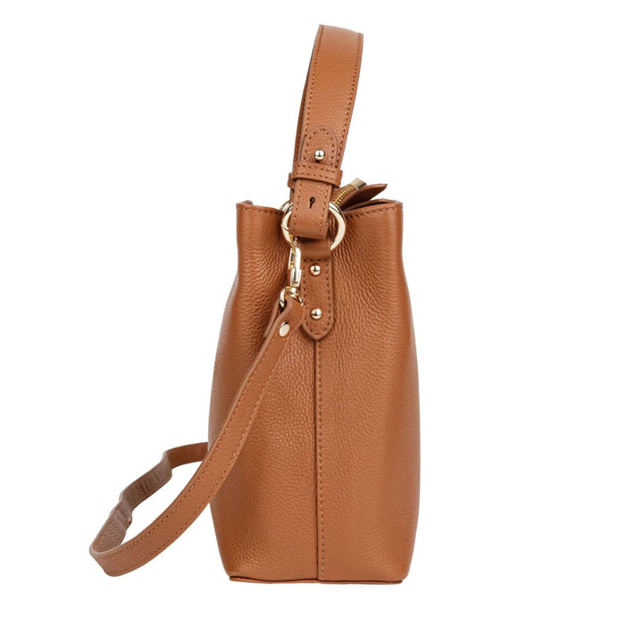 Zijkant van de Calico Bellici handtas cognac #kleur_cognac