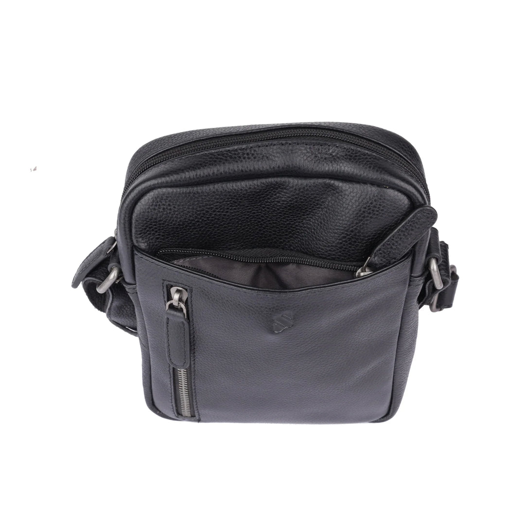 Binnenkant van het voorvak van de Sparwell Savion Crossbodytas zwart #kleur_zwart