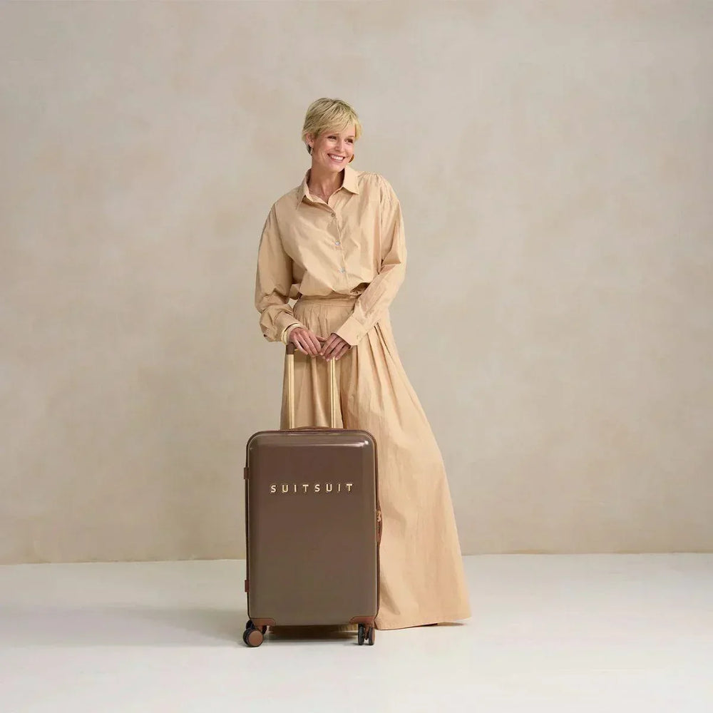 Op model #kleur_cocoa-brown