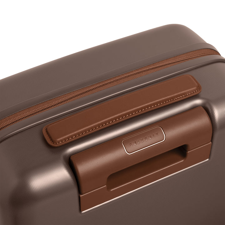 Bovenkant van de SUITSUIT Serenity handbagage koffer in de kleur chocolade #kleur_chocolade