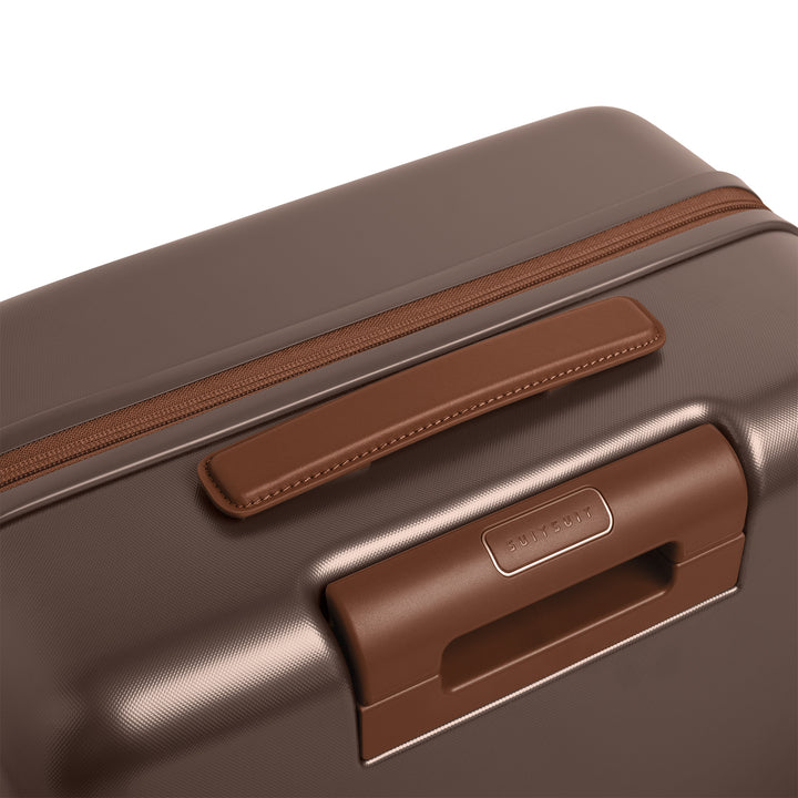 Bovenkant van de SUITSUIT Serenity middelmaat koffer 66 in chocolade #kleur_chocolade