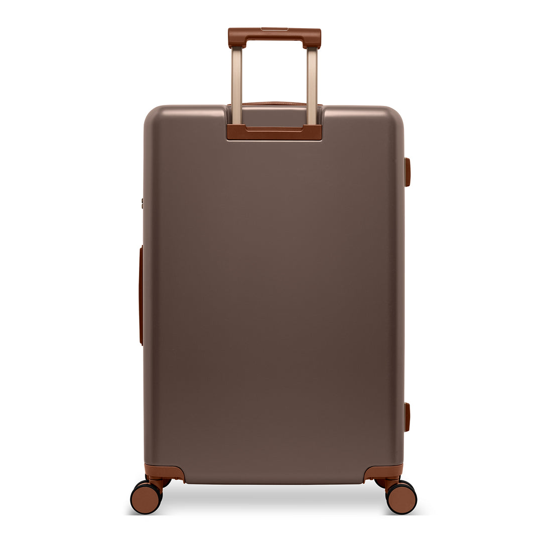 Achterkant van de grote 76 ruimbagage koffer uit de SUITSUIT Serenity collectie in chocolade #kleur_chocolade