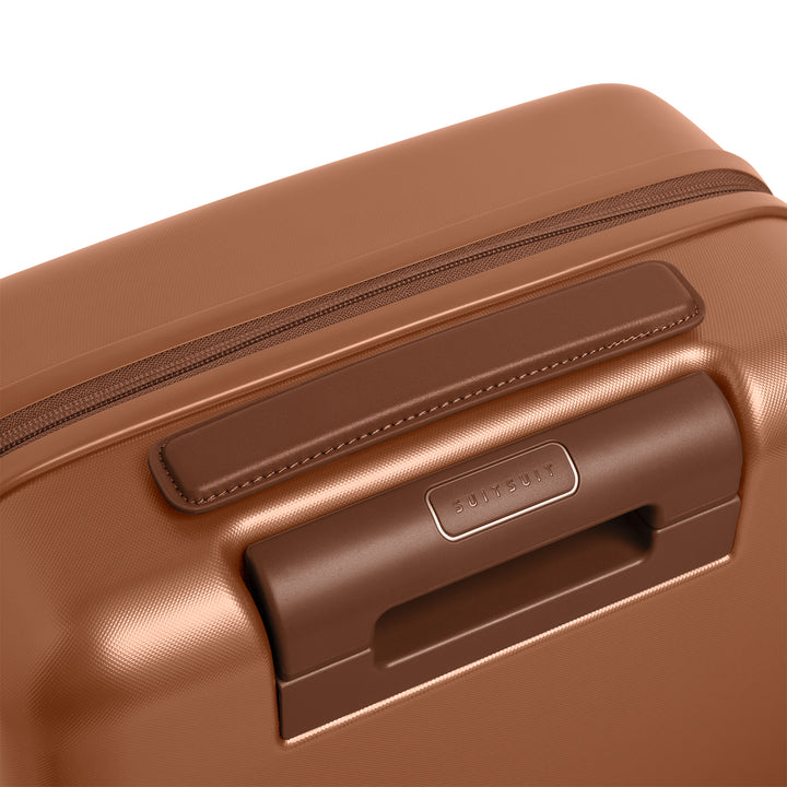 Bovenkant an de SUITSUIT Serenity handbagage koffer in de kleur Caramel #kleur_caramel