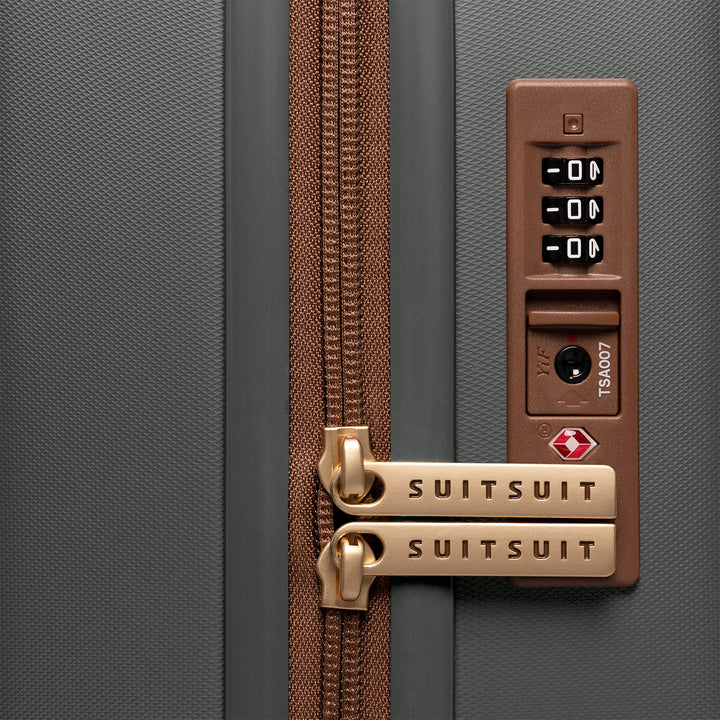 TSA slot van de grote 76 ruimbagage koffer uit de SUITSUIT Serenity collectie in atlantic-deep #kleur_atlantic-deep