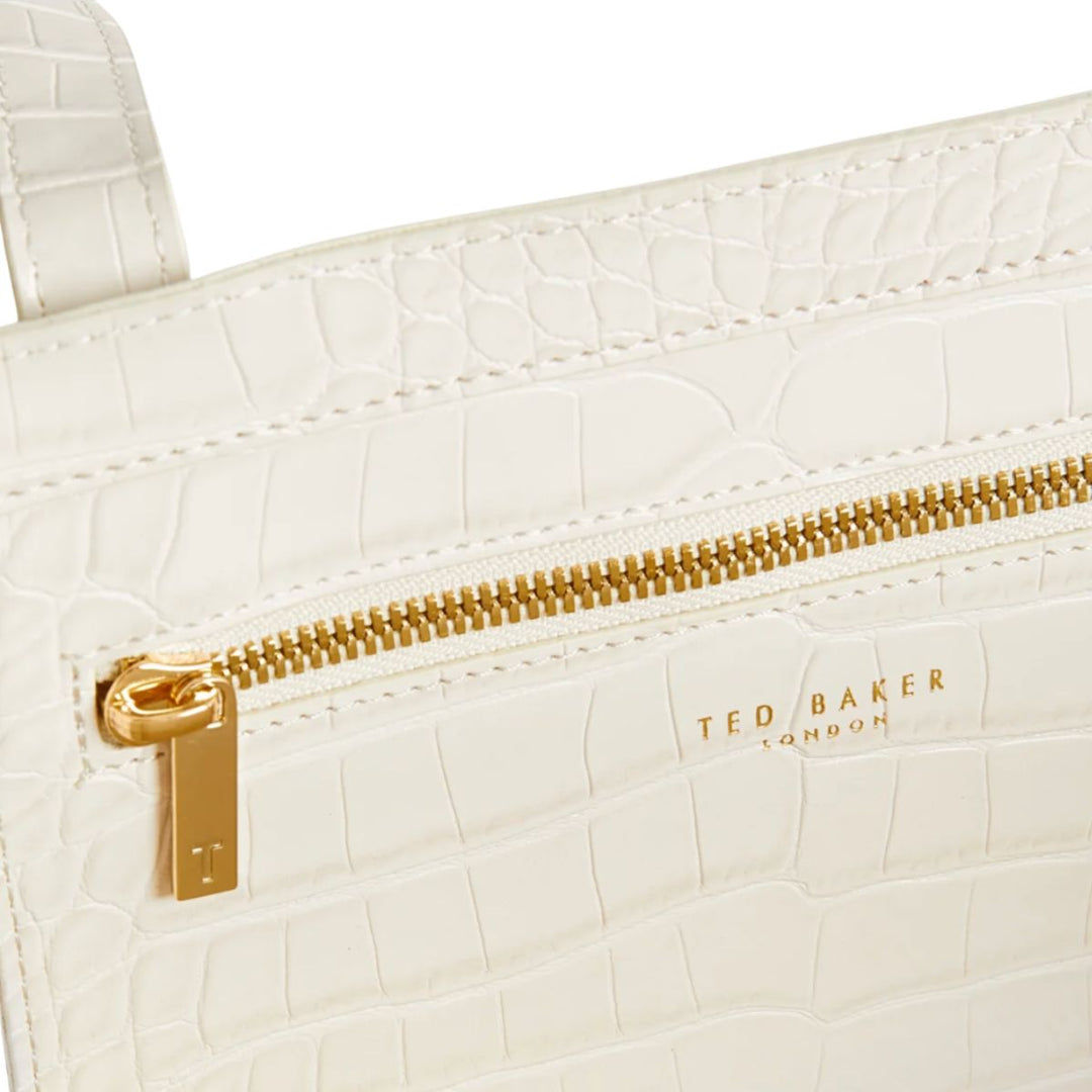Binnenkant van de Ted Baker Crinkon ivory #kleur_ivory