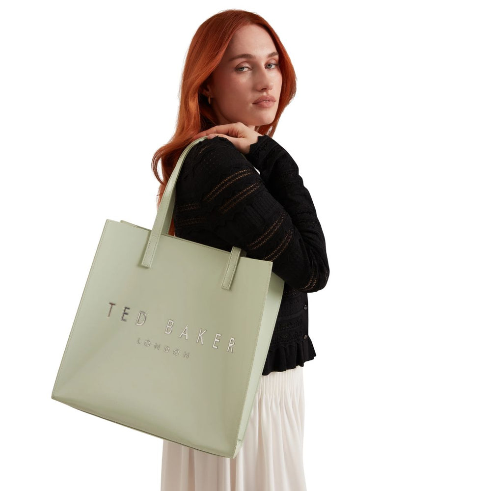 De Ted Baker Crinkon lite green in gebruik #kleur_lite-green
