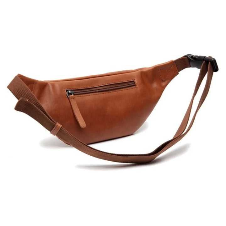 Achterkant van the Chesterfield Brana heuptas cognac #kleur_cognac