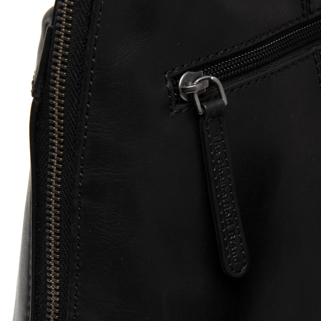 Details van het materiaal van The Chesterfield Linford leren rugzak zwart #kleur_zwart