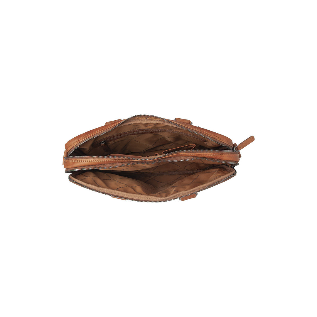 Binnenkant van The Chesterfield Montara Leren werktas cognac #kleur_cognac