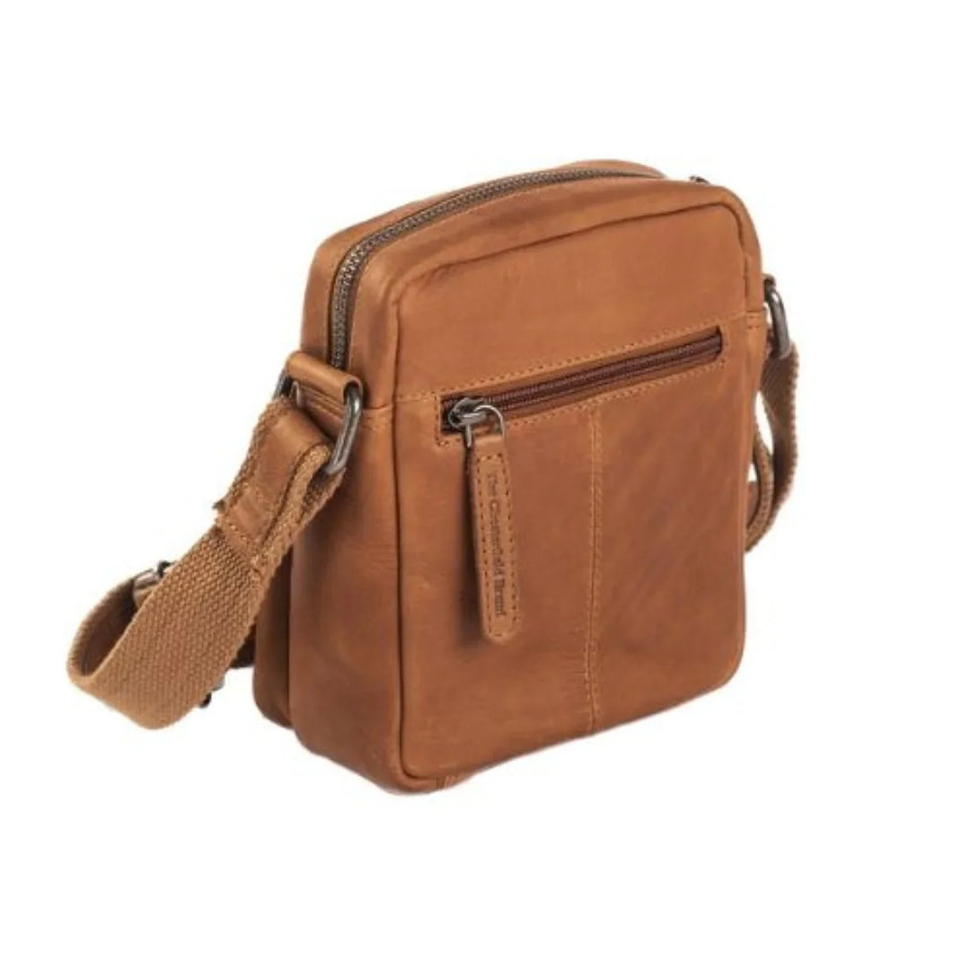 Achterkant van The Chesterfield Bremen cognac #kleur_cognac