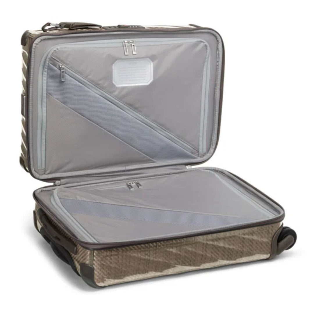 Binnenkant van de Tumi 19 degree Lite titanium #kleur_titanium