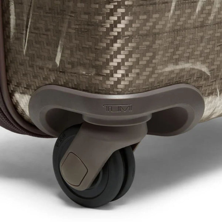 Wielen van de Tumi 19 degree Lite titanium #kleur_titanium