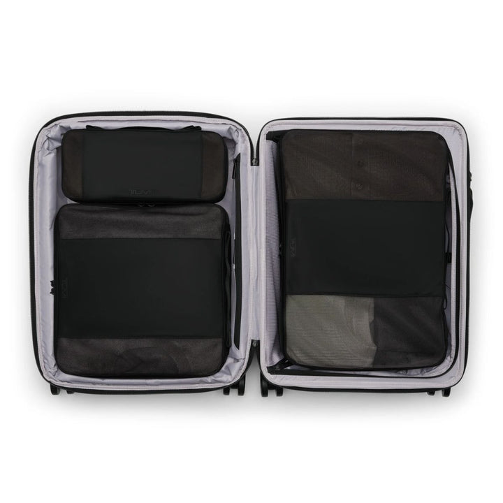 Binnenkant in gebruik van de Tumi handbagage in Deep pine #kleur_deep-pine