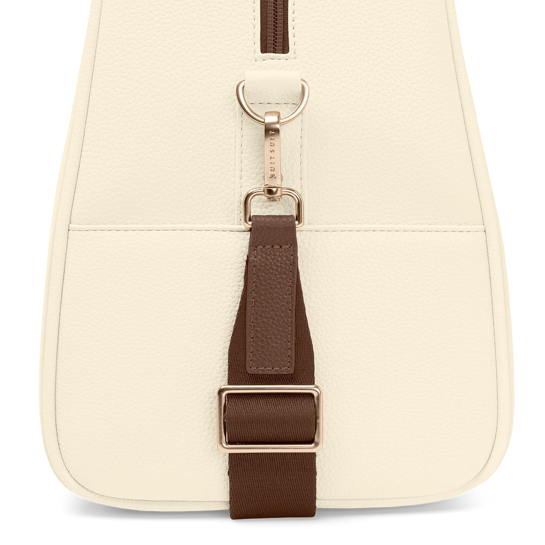 Zijkant met schouderband SUITSUIT Weekender uit de Serenity collectie Whisper-white #kleur_whisper-white