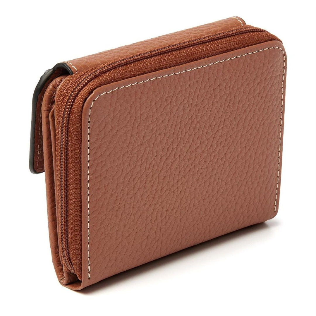 Achterkant van de dR Amsterdam 110179 compacte dames portemonnee cognac #kleur_cognac