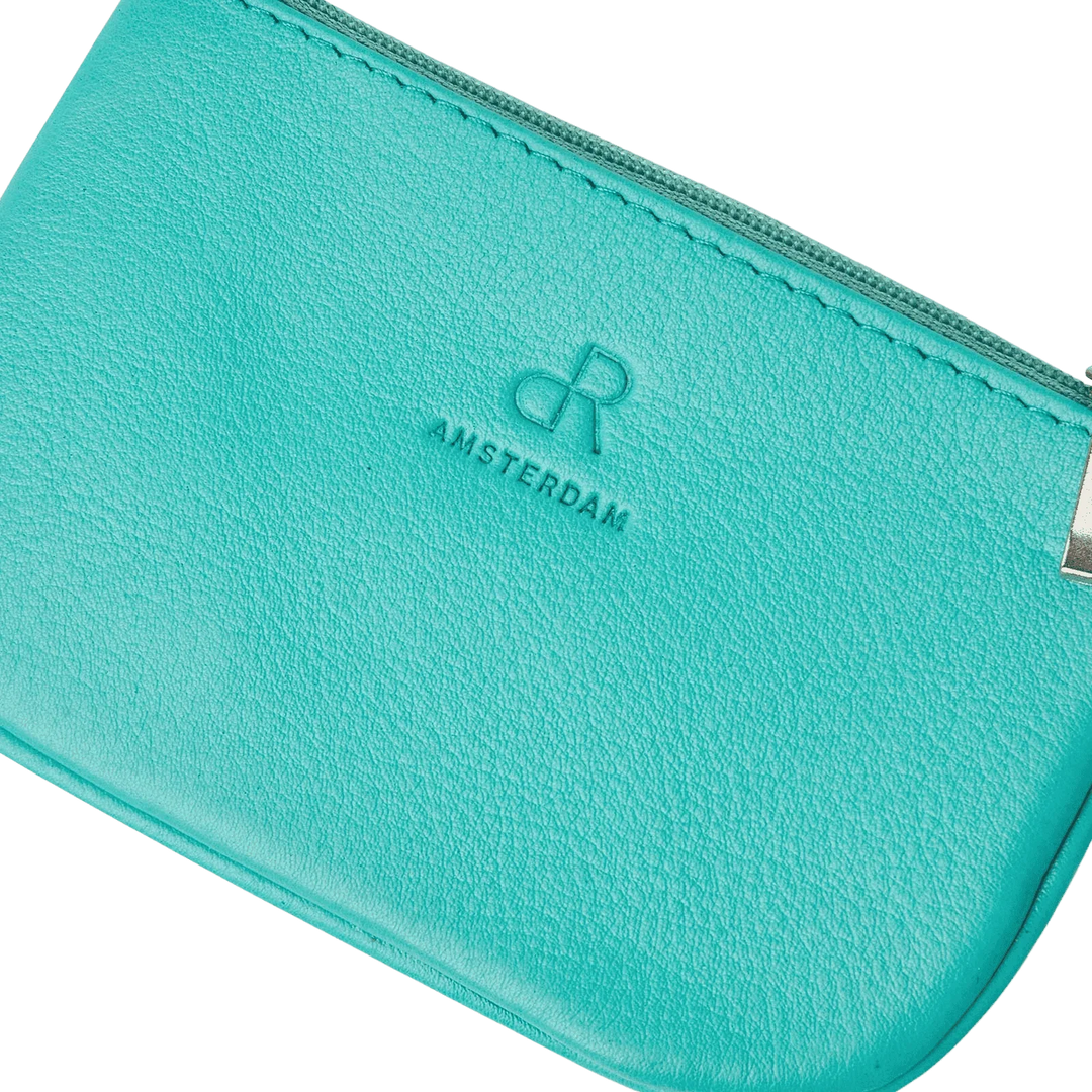 Details van het materiaal van de dR Amsterdam turquoise sleutel etui #kleur_turquoise