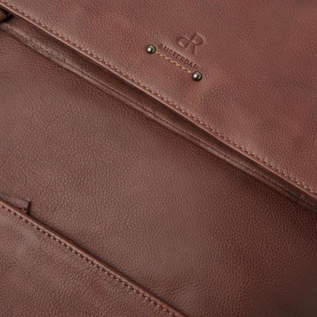 Details van het materiaal #kleur_donkerbruin
