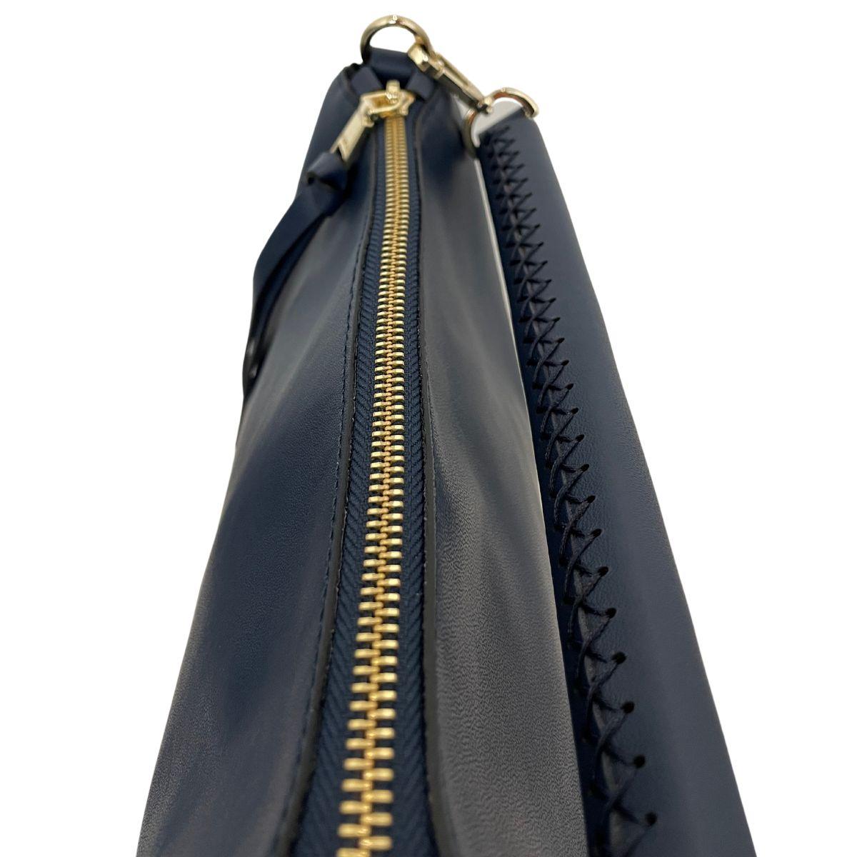 Details van het leer #kleur_navy