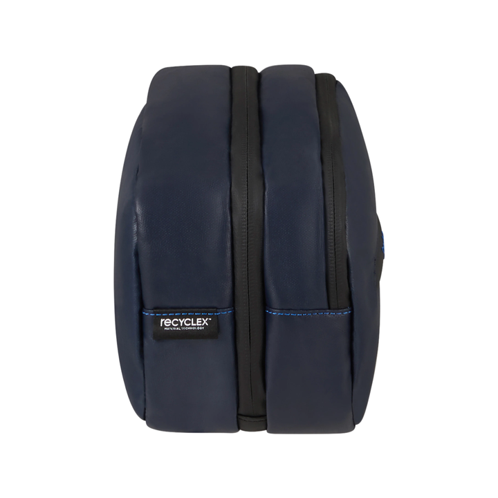 Zijkant van de Samsonite Ecodiver toilettas in Navy #kleur_navy 