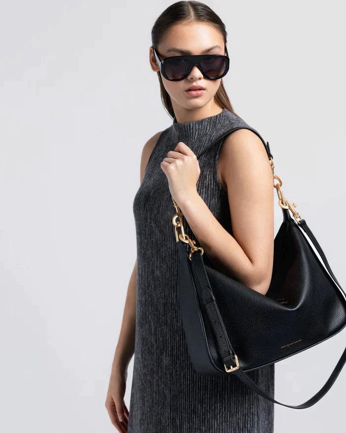 Smaak Amsterdam Chester Black Op model#kleur_black